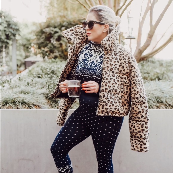 [Lovers + Friends x Revolve] Brynlee Puffer Jacket - Picture 2 of 7